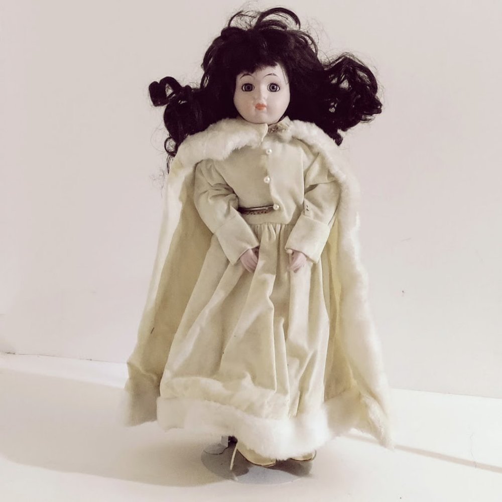 Vintage House of Lloyd Porcelain Doll 1998 Made in Taiwan